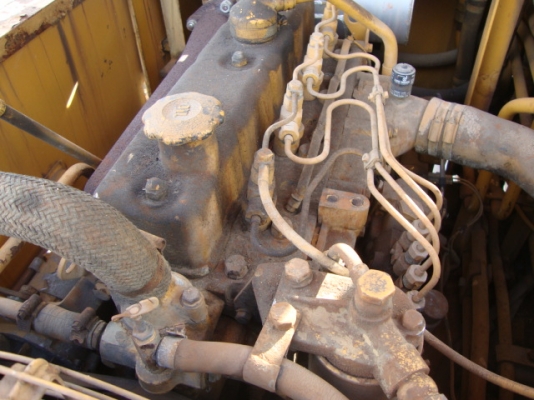 ขายรถแบ็คโฮ komatsu pc 60-1 เก่านอกสภาพพร้อมใช้งาน