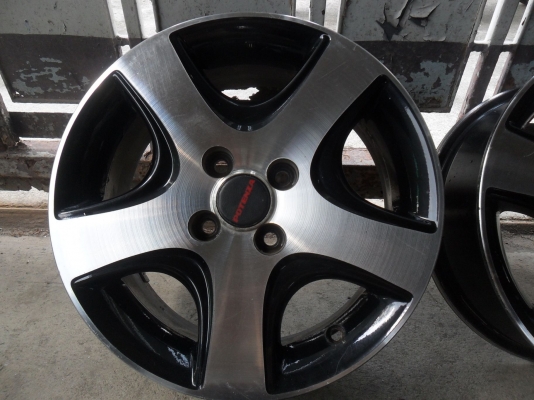 ยางใหม่ MICHELIN 205/65R15 ปี10 ยางใหม่ MICHELIN 205/65R15 ปี10