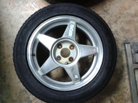 ขายลัอแม็กขอบ15พร้อมยาง1คู่ ขายลัอแม็กขอบ15พร้อมยาง1คู่