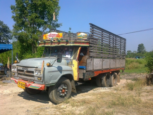 ขายรถบรรทุก 10 ล้อ  1 เพลา ราคาถูกพร้อมใช้