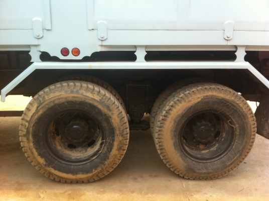 ขายรถบรรทุก 10 ล้อ ดั้ม ISUZU ROCKY 240 สภาพสวยมาก ยางดี 10 เล้น ทะเบียนพร้อมโอน