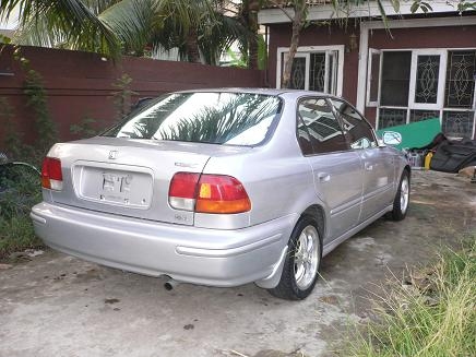 ขายรถเก๋ง Honda Civic 1.6 EXi ปี 1998 เกียร์ออโต้  ไม่เคยติดแก๊ส สีบรอนด์เงิน