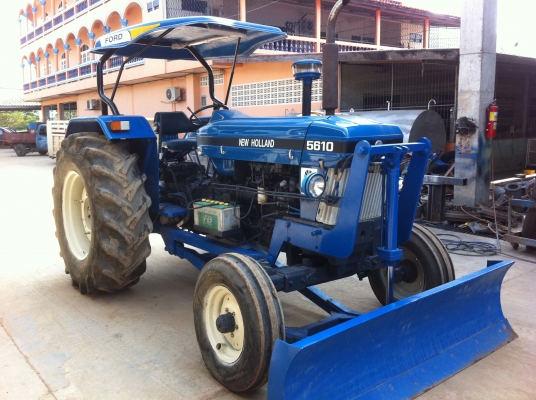 ขายรถแทรกเตอร์ นิวส์ฮอลแลนด์ 5610S สภาพพร้อมใช้ ทะเบียนพร้อมโอน ราคาต่อรองได้