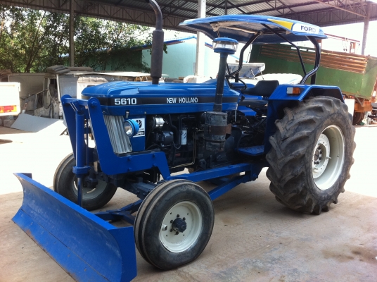 ขายรถแทรกเตอร์ นิวส์ฮอลแลนด์ 5610S สภาพพร้อมใช้ ทะเบียนพร้อมโอน ราคาต่อรองได้