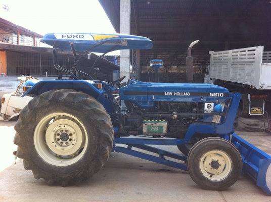 ขายรถแทรกเตอร์ นิวส์ฮอลแลนด์ 5610S สภาพพร้อมใช้ ทะเบียนพร้อมโอน ราคาต่อรองได้