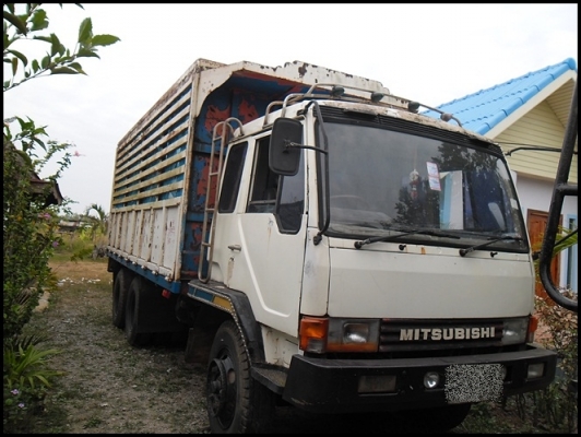 สิบล้อ มิสซูบิชิเพลาเดียว สภาพดี สวยมาก