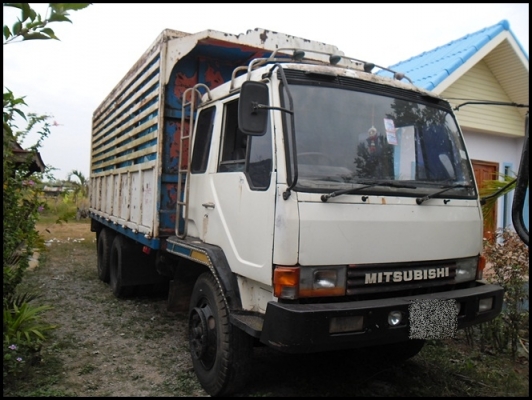 สิบล้อ มิสซูบิชิเพลาเดียว สภาพดี สวยมาก