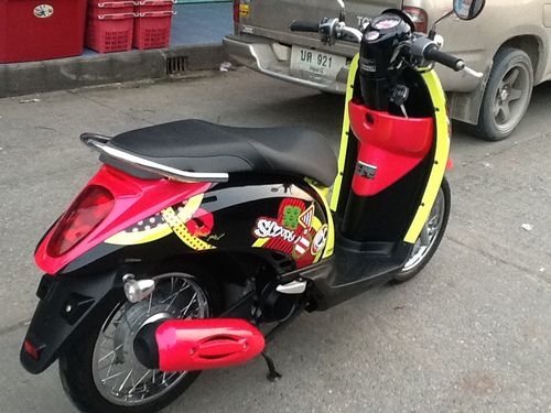 HONDA SCOOPY Iสวยแกะกล่องไร้ที่ติวิ่งน้อยกุญแจแท้2ดอกปี2012 HONDA SCOOPY Iสวยแกะกล่องไร้ที่ติวิ่งน้อยกุญแจแท้2ดอกปี2012