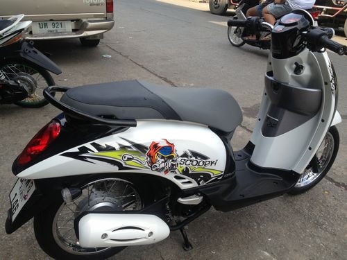HONDA SCOOPY Iสวยแกะกล่องไร้ที่ติวิ่งน้อย5xxxโลปี2011