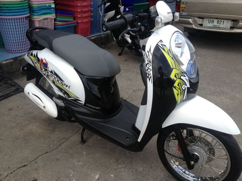 HONDA SCOOPY Iสวยแกะกล่องไร้ที่ติวิ่งน้อย5xxxโลปี2011