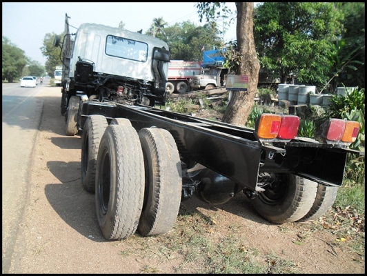 GIGA หัวครัชซี เครื่อง 320 แรง สภาพดี สวยมาก