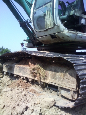 KOBELCO 200-5 สภาพดี เอวแน่น โซ่หนา เอกสารพร้อมโอน(เอาดาวน์ คืน250,000) หรือไม่เอาเล่มทะเบียน 900,000