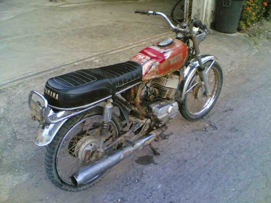 ขายยามาฮ่า RX100 เล่มทะเบียนรถเดิมๆอะไหร่บางชิ้นต้องเก็บขาย 5500 บาท