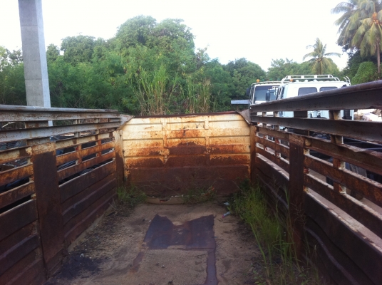 ขายกระบะ ไม่มีลูกดั้มและคัสซีลอย ขายกระบะ ไม่มีลูกดั้มและคัสซีลอย