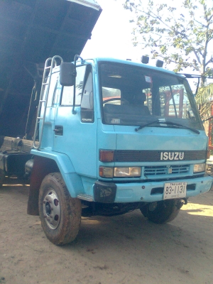 ขายอีซูซุจัมโบ้ 2 เพลาดั๊มหัวเก๋งร็อคกี้เครื่อง175แรงราคาต่อรองได้ ขายอีซูซุจัมโบ้ 2 เพลาดั๊มหัวเก๋งร็อคกี้เครื่อง175แรงราคาต่อรองได้