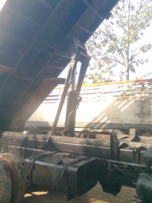 ขายอีซูซุจัมโบ้ 2 เพลาดั๊มหัวเก๋งร็อคกี้เครื่อง175แรงราคาต่อรองได้ ขายอีซูซุจัมโบ้ 2 เพลาดั๊มหัวเก๋งร็อคกี้เครื่อง175แรงราคาต่อรองได้