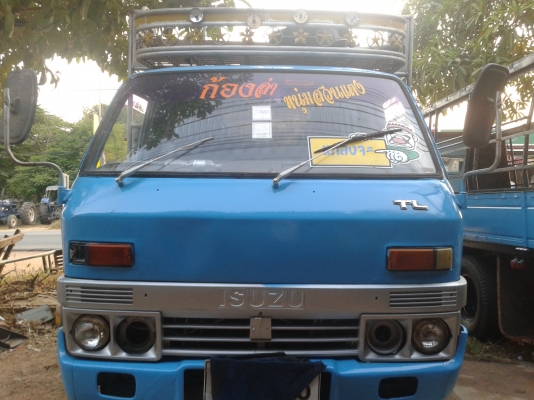 ขาย isuzu 6 ล้อ 85 แรง สภาพดี
