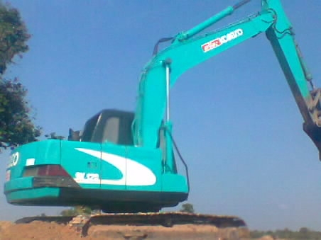 KOBELCO MARK III SK-120 สภาพสวยเหมือนเก่านอก เต็มทั้งคัน ไฟฟ้าหน้าจอขึ้นครบ ภายในสวยจัด แอร์เย็น เครื่องเดิมปั๊มพืเดิมไม่มีเยิ้ม ไม่มีโหลด ช่วงล่างเต็มประมาณ 80\% เอกสารใบอินวอยซ์ครบพร้อม