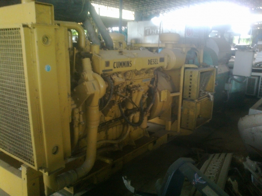 CUMMINS 300 KVA.