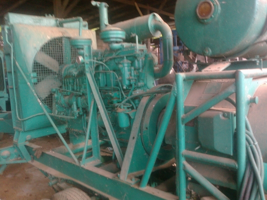 เครื่องปั่นไฟบัส 69 KVA.