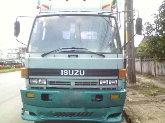 รถอิซูซุ 10 ล้อ GXZ  หัวลาก  240 แรงม้า  ( ขายแม่ลูก  ขาวทำฟ้า )  สนใจติดต่อ 081- 6079515