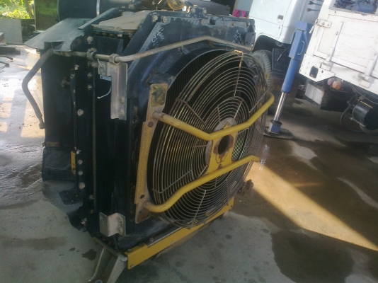 ขายหม้อน้ำพร้อมรังผึ้งแอร์+ออยน้ำมันเครื่อง  CAT รวม 4 ชิ้น