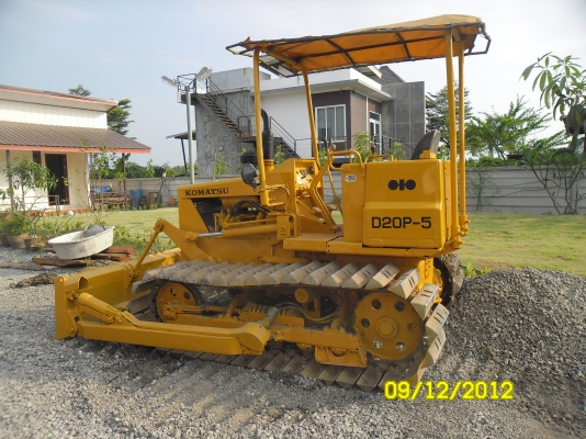 ขแทร๊กเตอร์KOMATSU D-20-5ภาพเก่านอกพร้อมใช้ขายถูกมาก