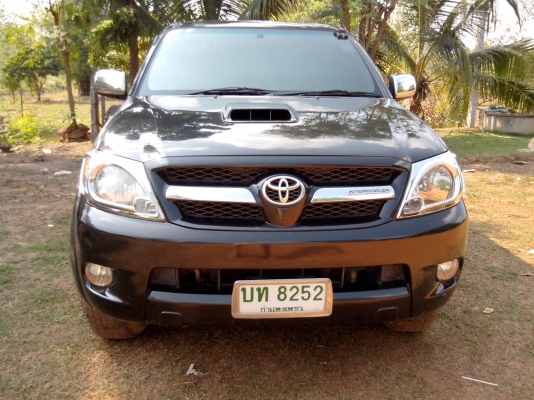 รถบ้าน ขายด่วน TOYOTA   PRERUNNER  สีดำ 3.0 ABS รถห้างผู้หญิงใช้มือเดียว  สภาพสวยจัด เจ้าของขายเอง ค่ะ