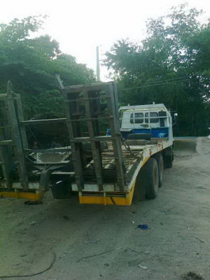 ขายรถ 10 ล้อ 2 เพลา เทเลอร์บรรทุกแบคโฮ ISUZU 240 นางฟ้า หัวขาว เกียร์เดิม สภาพสวยพร้อมใช้