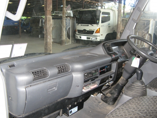 ขาย 6 ล้อ อีซูซุ NKR 130 แรง ยาว 5  ม. ปี 2006 สภาพเดิม ๆ สวยจัดกว่า 90\% เครื่องแน่น คัสซีสวยกิ๊ป สนใจชมรถก่อนได้ครับ