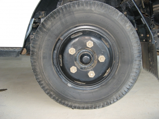 ขาย 6 ล้อ อีซูซุ NKR 130 แรง ยาว 5  ม. ปี 2006 สภาพเดิม ๆ สวยจัดกว่า 90\% เครื่องแน่น คัสซีสวยกิ๊ป สนใจชมรถก่อนได้ครับ