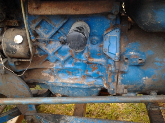 FORD 6610 - 1 เพลา เสื้อลาย อุปกรณ์ครบ มีใบดันหน้า ผานพรวนดิน 3 เครื่องแรงดี ช่วงล่างแน่น ยางสภาพดี 4 เส้นประมาณ 60\% พร้อมลุยงานได้เลย เอกสารทะเบียนครบ