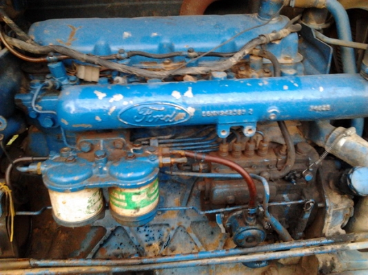 FORD 6610 - 1 เพลา เสื้อลาย อุปกรณ์ครบ มีใบดันหน้า ผานพรวนดิน 3 เครื่องแรงดี ช่วงล่างแน่น ยางสภาพดี 4 เส้นประมาณ 60\% พร้อมลุยงานได้เลย เอกสารทะเบียนครบ