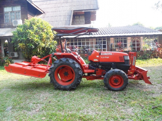 รถไถคูโบต้า L3408, 4WD,34 แรงม้า สภาพดีเยี่ยม มีดันหน้า โรตารี่ ที่ตัดหญ้า ขนาด120 ม.และผานพรวน 5x22 ของhui  ราคา 310,000 บาท