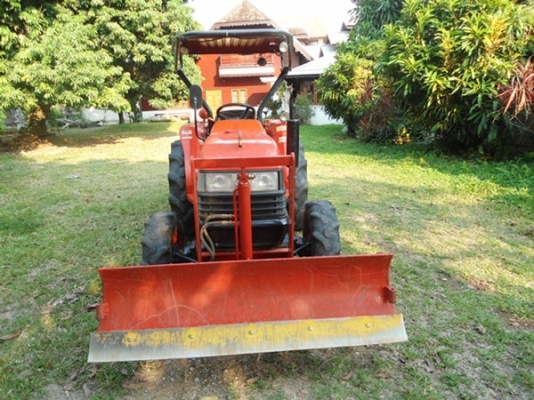 รถไถคูโบต้า L3408, 4WD,34 แรงม้า สภาพดีเยี่ยม มีดันหน้า โรตารี่ ที่ตัดหญ้า ขนาด120 ม.และผานพรวน 5x22 ของhui  ราคา 310,000 บาท