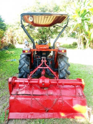 รถไถคูโบต้า L3408, 4WD,34 แรงม้า สภาพดีเยี่ยม มีดันหน้า โรตารี่ ที่ตัดหญ้า ขนาด120 ม.และผานพรวน 5x22 ของhui  ราคา 310,000 บาท