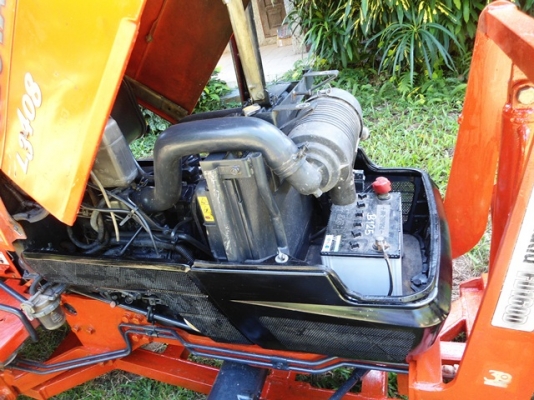 รถไถคูโบต้า L3408, 4WD,34 แรงม้า สภาพดีเยี่ยม มีดันหน้า โรตารี่ ที่ตัดหญ้า ขนาด120 ม.และผานพรวน 5x22 ของhui  ราคา 310,000 บาท