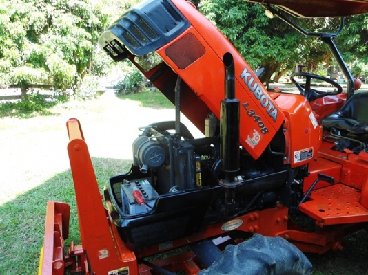 รถไถคูโบต้า L3408, 4WD,34 แรงม้า สภาพดีเยี่ยม มีดันหน้า โรตารี่ ที่ตัดหญ้า ขนาด120 ม.และผานพรวน 5x22 ของhui  ราคา 310,000 บาท