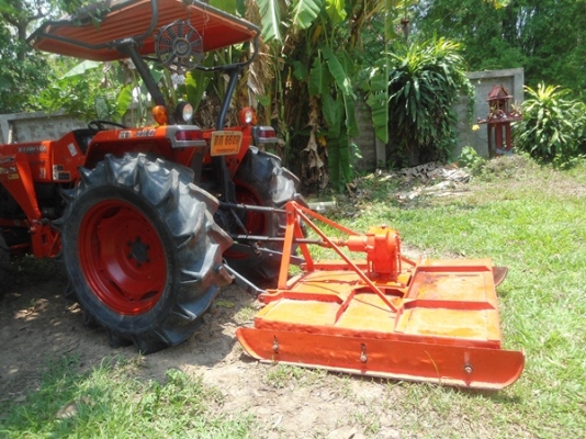 รถไถคูโบต้า L3408, 4WD,34 แรงม้า สภาพดีเยี่ยม มีดันหน้า โรตารี่ ที่ตัดหญ้า ขนาด120 ม.และผานพรวน 5x22 ของhui  ราคา 310,000 บาท