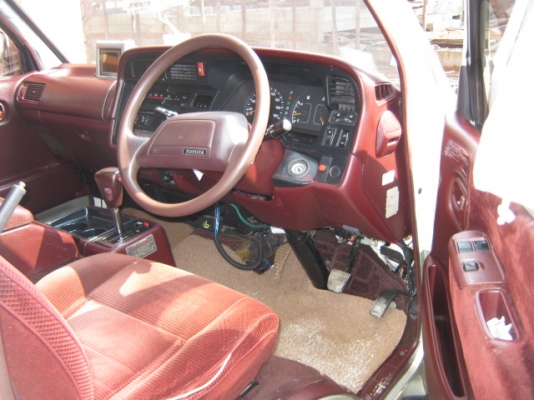 คัสตอมหลังคาสูง ปี04(2547) ประกอบนอก นำเข้ามาทั้งคัน จดทะเบียนถูกต้อง แต่งวีไอพี ต่อรองได้ครับ คัสตอมหลังคาสูง ปี04(2547) ประกอบนอก นำเข้ามาทั้งคัน จดทะเบียนถูกต้อง แต่งวีไอพี ต่อรองได้ครับ