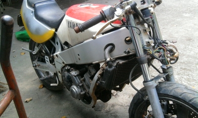 ขาย ยามาฮ่า FZR 400 โครงมิเนียม เดลตร้าบ็อก มีทะเบียน ไม่โอน สภาพตามรูปครับ ขาย ยามาฮ่า FZR 400 โครงมิเนียม เดลตร้าบ็อก มีทะเบียน ไม่โอน สภาพตามรูปครับ