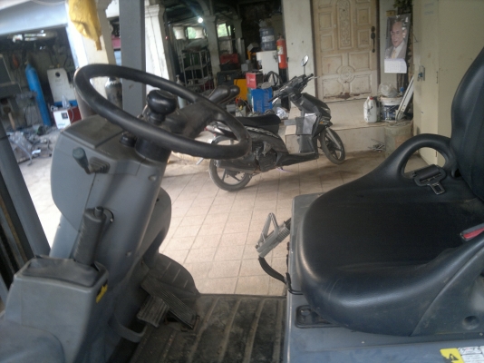 รถฟอร์คลิฟต์ 1.5 ตัน 100000 ใช้งานได้ปกติ