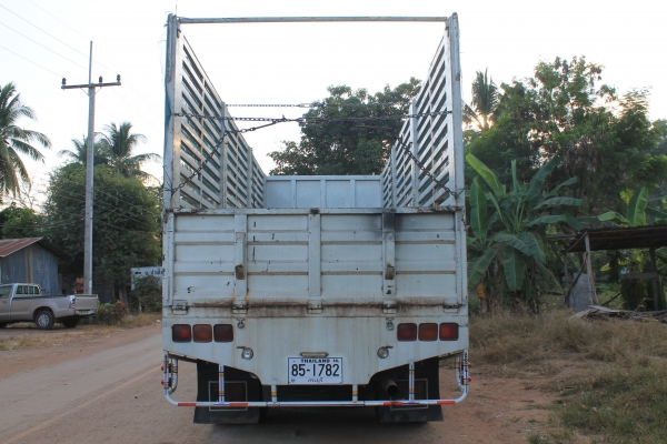 ขาย 12 ล้อ.HINO PROFIA  360 Hp k13c รถสถาพดีมาก สวยมากๆ ไม่ดั้ม  ประกอบใหม่ๆกันเลย