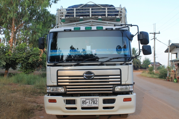 ขาย 12 ล้อ.HINO PROFIA  360 Hp k13c รถสถาพดีมาก สวยมากๆ ไม่ดั้ม  ประกอบใหม่ๆกันเลย
