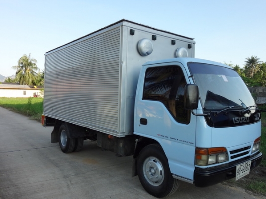 -- ขาย ISUZU NKR 6 ล้อ ตู้แห้ง รถห้าง "พร้อมใช้งาน" -- ขาย ISUZU NKR 6 ล้อ ตู้แห้ง รถห้าง "พร้อมใช้งาน"