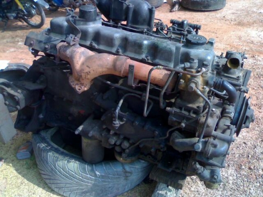 เครื่องยนต์ EL100 6 สูบ 210HP พร้อมใบคุมเครื่อง เครื่องยนต์ EL100 6 สูบ 210HP พร้อมใบคุมเครื่อง