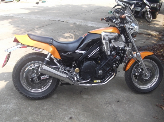 ขาย FZX 750cc ทะเบียนแท้ เครื่องไม่มีปัญหาครับ 200+