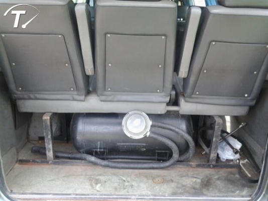 ด่วน..รถตู้หัวจรวดเครื่อง1JZน้ำมัน+LPGเกียร์Autoพ.พาวเวอร์สีดีแม็กLENSO15&quot;กันชนรอบคัน(พร้อมขับส่ง)