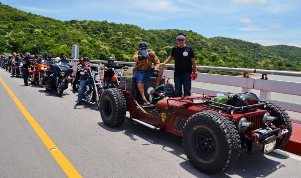 ขาย mad dog hot rod