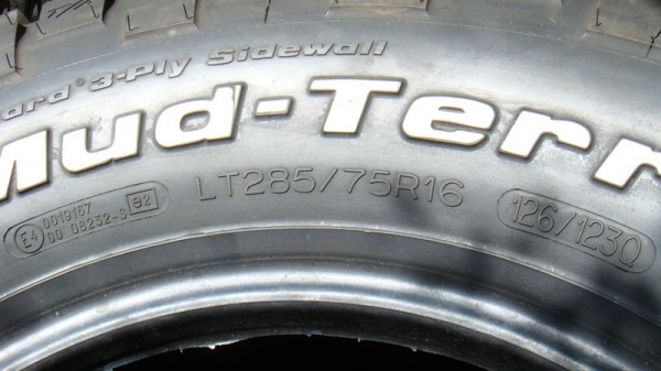 ขายยาง BF Goodrich Mudterrain KM2 285 75 r16 ปี12 ใหม่กิ๊ก ขายยาง BF Goodrich Mudterrain KM2 285 75 r16 ปี12 ใหม่กิ๊ก